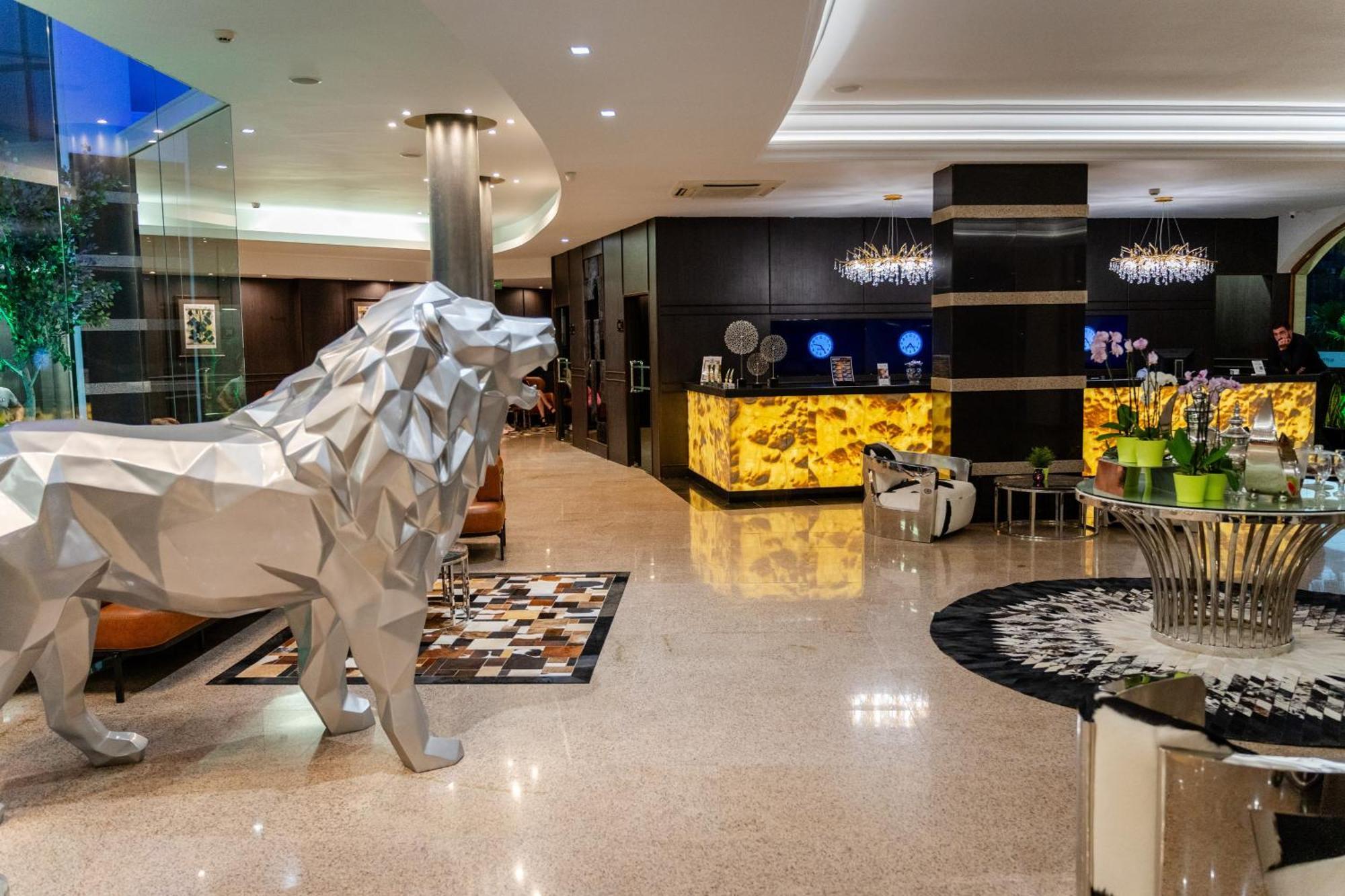 Grand Hotel Sveti Vlas- All Seasons Fitness & Spa Hotel Dış mekan fotoğraf
