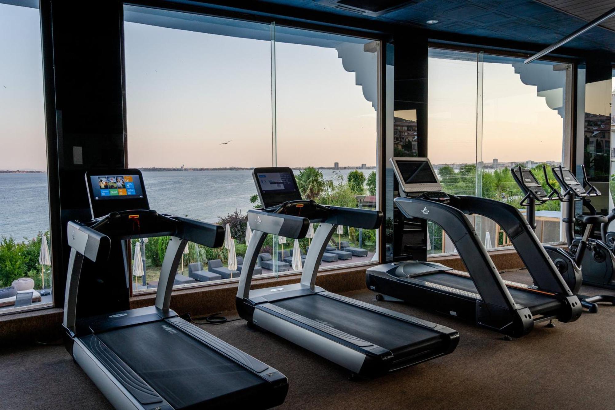Grand Hotel Sveti Vlas- All Seasons Fitness & Spa Hotel Dış mekan fotoğraf