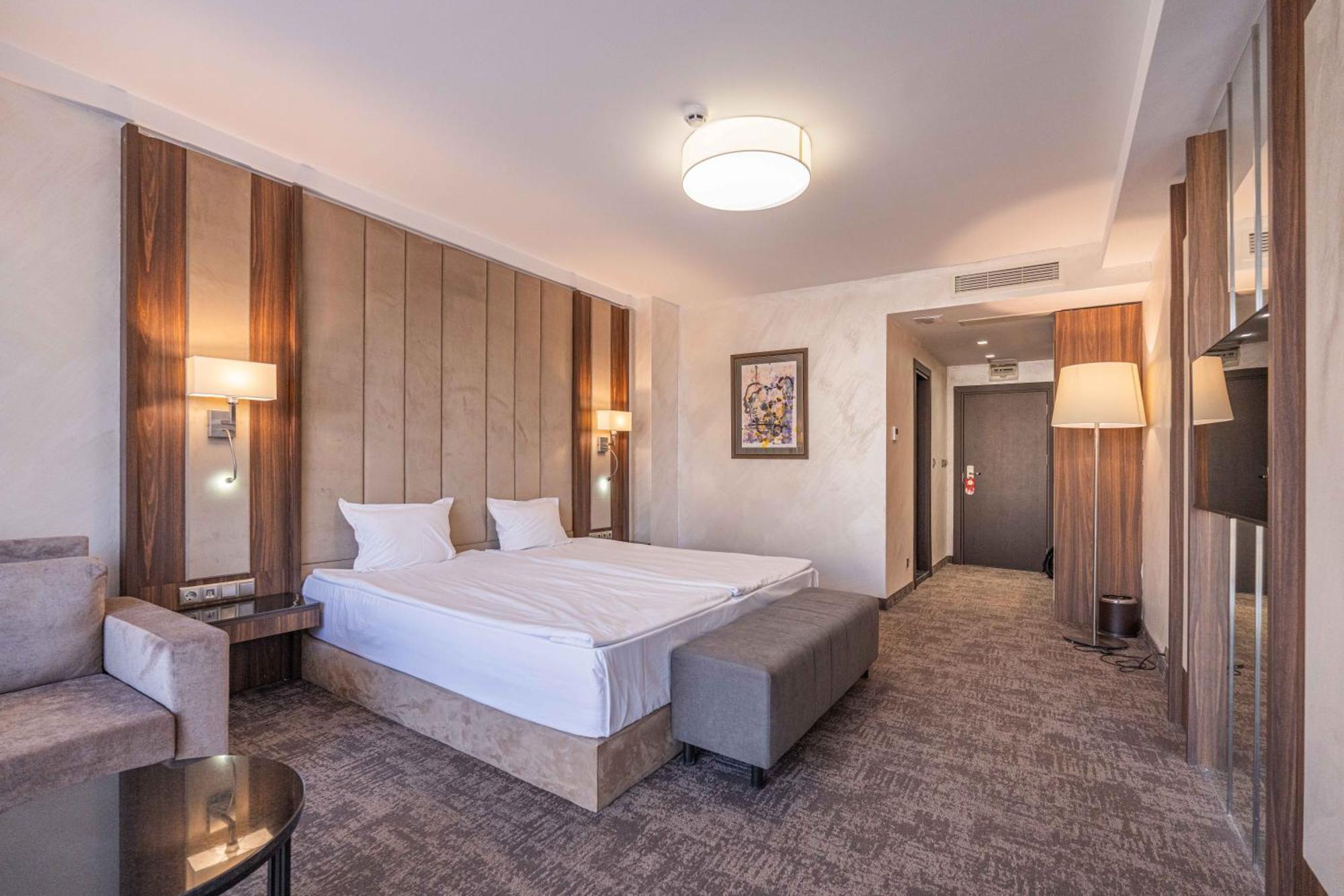 Grand Hotel Sveti Vlas- All Seasons Fitness & Spa Hotel Dış mekan fotoğraf