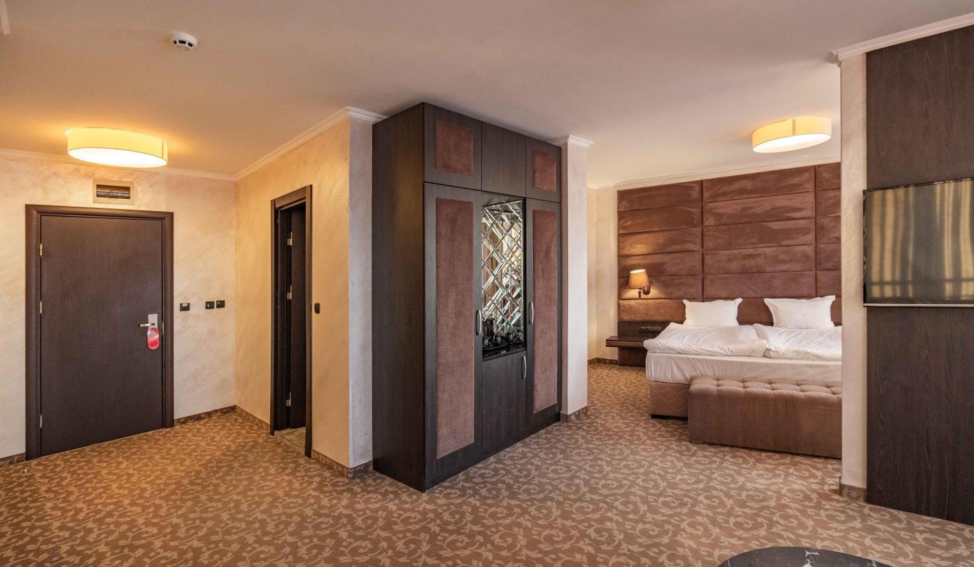 Grand Hotel Sveti Vlas- All Seasons Fitness & Spa Hotel Dış mekan fotoğraf
