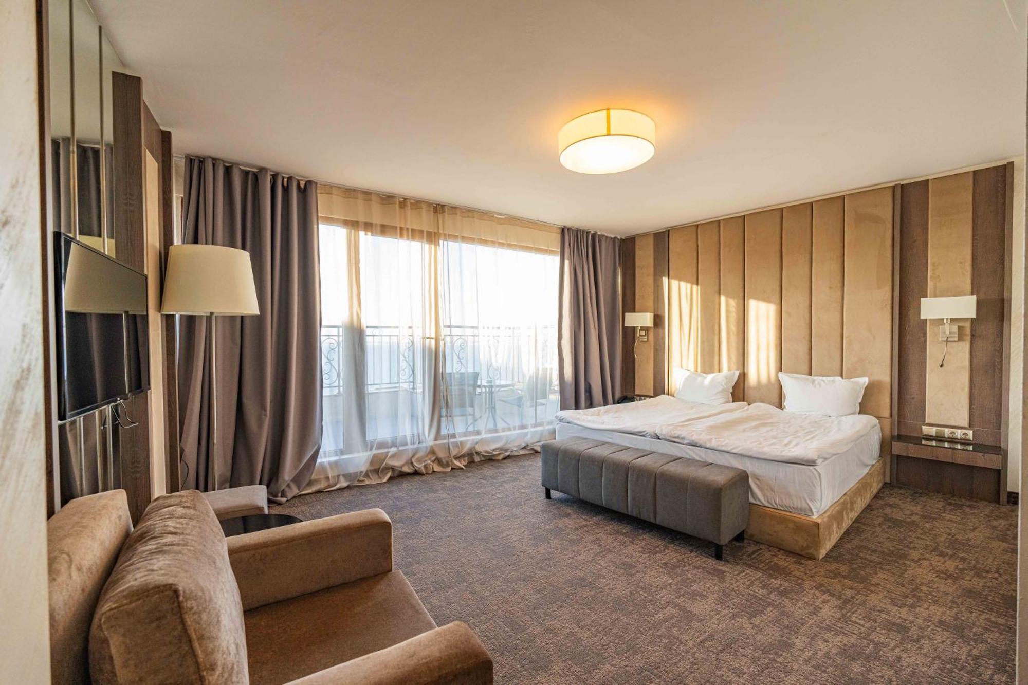Grand Hotel Sveti Vlas- All Seasons Fitness & Spa Hotel Dış mekan fotoğraf