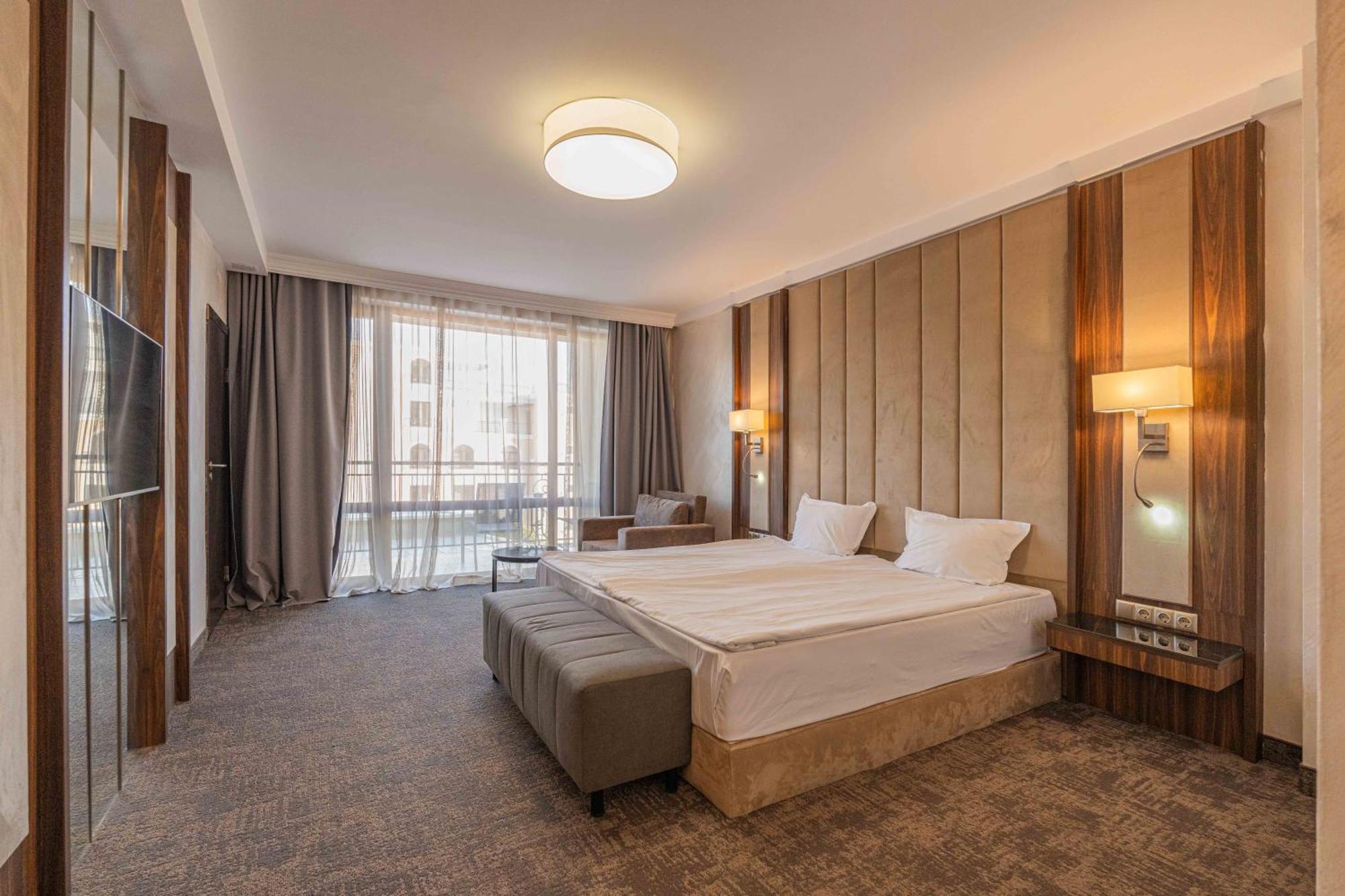 Grand Hotel Sveti Vlas- All Seasons Fitness & Spa Hotel Dış mekan fotoğraf